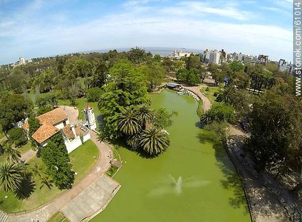 The lake of Parque Rodó. Castle which houses a children's library. Av Herrera y Reissig, Av Gonzalo Ramirez - Department of Montevideo - URUGUAY. Photo #61014