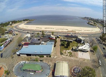 Parque de juegos infantiles - Departamento de Montevideo - URUGUAY. Foto No. 61068
