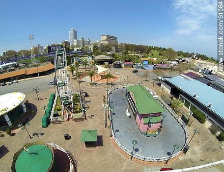 Parque de juegos infantiles - Departamento de Montevideo - URUGUAY. Foto No. 61064