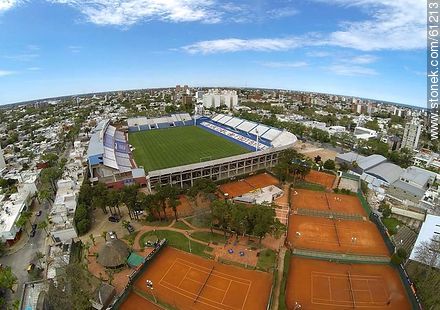 Gran Parque Central. Canchas de tenis y estadio. Calle Carlos Anaya - Departamento de Montevideo - URUGUAY. Foto No. 61213