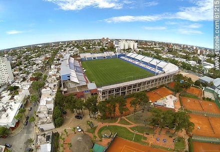 Gran Parque Central. Canchas de tenis y estadio. Calle Carlos Anaya - Departamento de Montevideo - URUGUAY. Foto No. 61215