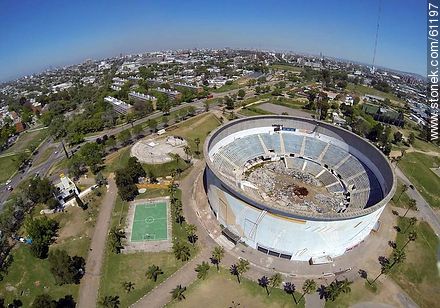 Cilindro Municipal en ruinas (2013) - Departamento de Montevideo - URUGUAY. Foto No. 61197