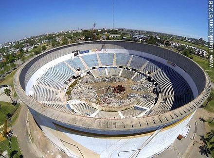 Cilindro Municipal en ruinas (2013) - Departamento de Montevideo - URUGUAY. Foto No. 61206