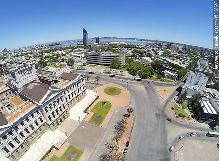 Foto aérea del Palacio Legislativo - Departamento de Montevideo - URUGUAY. Foto No. 61224