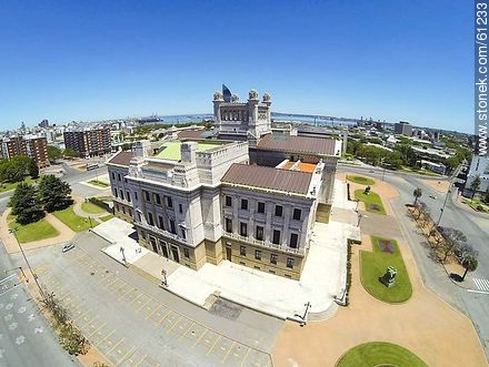 Foto aérea del Palacio Legislativo - Departamento de Montevideo - URUGUAY. Foto No. 61233