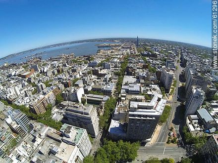 Foto aérea de la esquina de la calle Colonia y la Av. del Libertador - Departamento de Montevideo - URUGUAY. Foto No. 61296