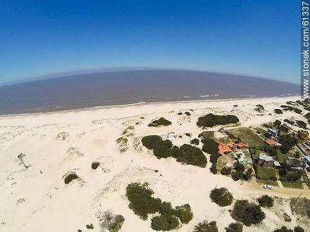 Vista aérea del extremo este de El Pinar - Departamento de Canelones - URUGUAY. Foto No. 61337