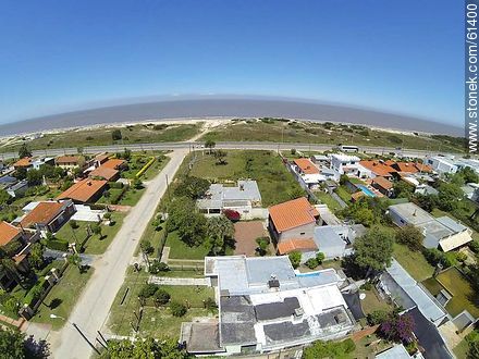 Residencias sobre la costa de Lagomar - Departamento de Canelones - URUGUAY. Foto No. 61400