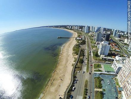 Foto aérea de la Rambla Williman en Playa Mansa - Punta del Este y balnearios cercanos - URUGUAY. Foto No. 61430