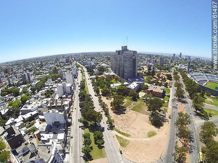 Foto aérea de las avenidas Italia y Dámaso Larrañaga (ex Centenario) - Departamento de Montevideo - URUGUAY. Foto No. 61497