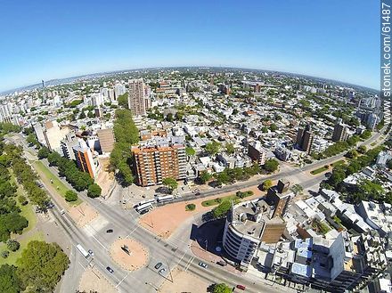 Foto aérea de las avenidas Italia y Dámaso Larrañaga (ex Centenario) - Departamento de Montevideo - URUGUAY. Foto No. 61487