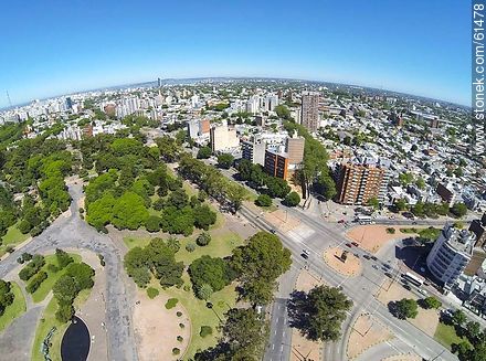 Foto aérea de las avenidas Italia y Dámaso Larrañaga (ex Centenario) y Ricaldoni hacia el norte - Departamento de Montevideo - URUGUAY. Foto No. 61478