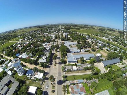 Foto aérea de la Avenida José Batlle y Ordóñez. Ruta 6. - Departamento de Canelones - URUGUAY. Foto No. 61524