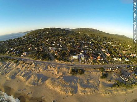 Vista aérea de la Playa San Francisco al atardecer - Departamento de Maldonado - URUGUAY. Foto No. 61640