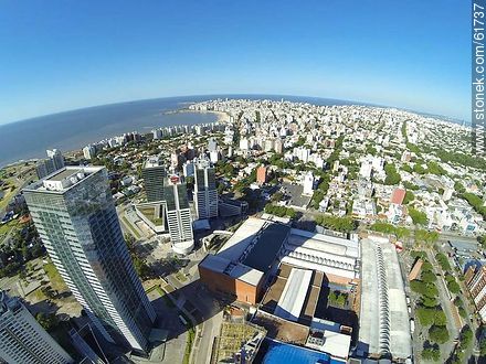 Aerial photo of downtown Buceo overlooking Pocitos quarter - Department of Montevideo - URUGUAY. Photo #61737