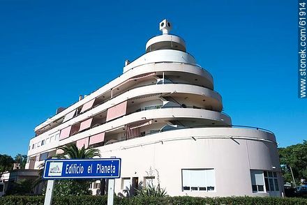 Edificio El Planeta - Department of Canelones - URUGUAY. Foto No. 61914