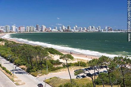 Mansa Beach and view of the towers of the Peninsula a windy day - Punta del Este and its near resorts - URUGUAY. Foto No. 62100