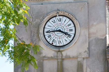 Reloj en la torre de la iglesia - Departamento de Durazno - URUGUAY. Foto No. 62118