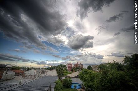 Variedad de nubes de tormenta - Departamento de Montevideo - URUGUAY. Foto No. 62453