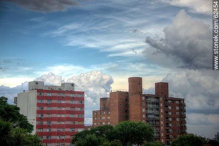 Variedad de nubes de tormenta - Departamento de Montevideo - URUGUAY. Foto No. 62454