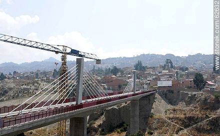 View from Avenida Saavedra. Independencia Bridge - Bolivia - Others in SOUTH AMERICA. Foto No. 62632