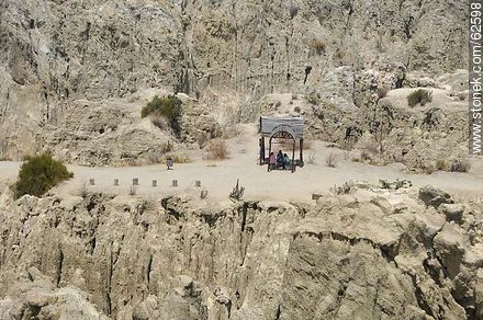 Circuito turístico del Valle de la Luna. Sombra para los turistas - Bolivia - Otros AMÉRICA del SUR. Foto No. 62598