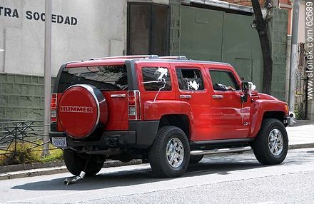 Red Hummer van with newlyweds - Bolivia - Others in SOUTH AMERICA. Photo #62689