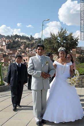 Newlyweds on the lookout Killi Killi - Bolivia - Others in SOUTH AMERICA. Foto No. 62687