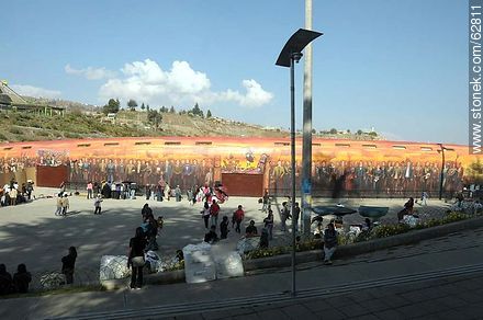 Mural de la entrada al teatro al aire libre en el Parque Urbano - Bolivia - Otros AMÉRICA del SUR. Foto No. 62811