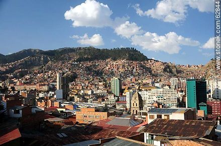 Vista de cúpulas, edificios, casas y montañas - Bolivia - Otros AMÉRICA del SUR. Foto No. 62844