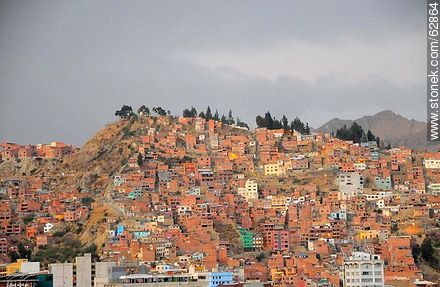View of buildings, mountains, houses - Bolivia - Others in SOUTH AMERICA. Foto No. 62864