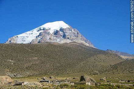 Sajama volcano of 6540m high - Bolivia - Others in SOUTH AMERICA. Foto No. 62952