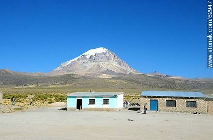 Sajama National Park. Route 4 and Route 27 - Bolivia - Others in SOUTH AMERICA. Foto No. 62947