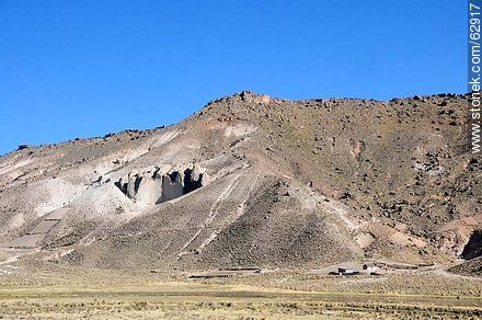 Mountain landscapes of the Bolivian altiplano in Route 4 - Bolivia - Others in SOUTH AMERICA. Foto No. 62917