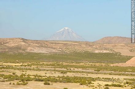 Planicie altiplánica y el volcán Sajama - Bolivia - Otros AMÉRICA del SUR. Foto No. 62905