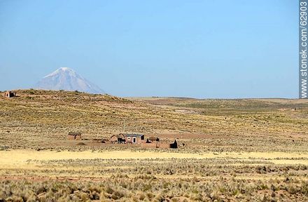 Village in the Bolivian altiplano. Sajama volcano - Bolivia - Others in SOUTH AMERICA. Photo #62903