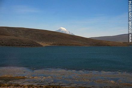 Lago Chungará y volcán Sajama en Bolivia - Chile - Otros AMÉRICA del SUR. Foto No. 63014