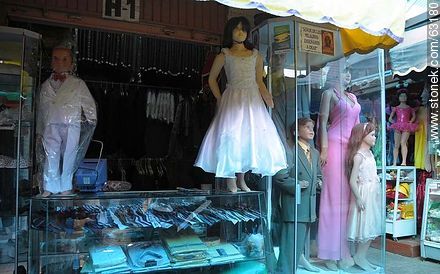 Tiendas con trajes de fiesta - Perú - Otros AMÉRICA del SUR. Foto No. 63180