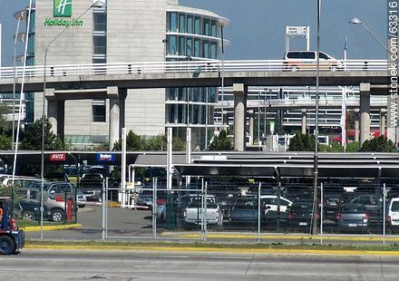 Parking and access to the airport - Chile - Others in SOUTH AMERICA. Photo #63316