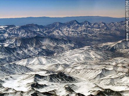 La Cordillera de los Andes con picos nevados - Chile - Otros AMÉRICA del SUR. Foto No. 63268