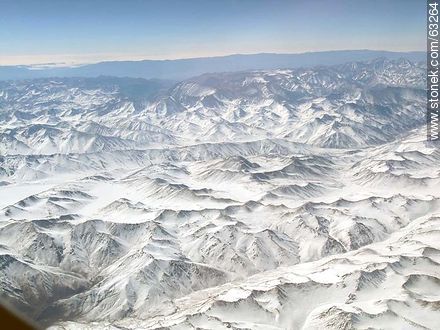 La Cordillera de los Andes con picos nevados - Chile - Otros AMÉRICA del SUR. Foto No. 63264