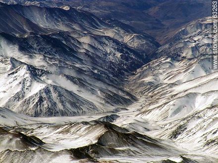 La Cordillera de los Andes con picos nevados - Chile - Otros AMÉRICA del SUR. Foto No. 63263