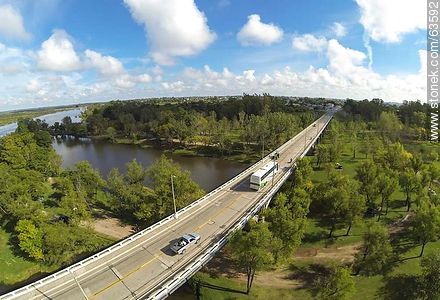 Aerial photo of the bridge on Route 5 on the Río Negro - Tacuarembo - URUGUAY. Photo #63592