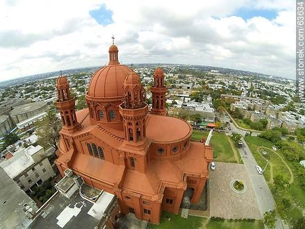 Foto aérea del Santuario Nacional del Sagrado Corazón de Jesús - Departamento de Montevideo - URUGUAY. Foto No. 63634