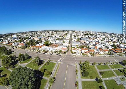 Foto aérea de la rambla de Mercedes - Departamento de Soriano - URUGUAY. Foto No. 63712