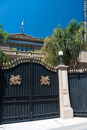 Portón frente a Plaza Sucre - Chile - Otros AMÉRICA del SUR. Foto No. 63842