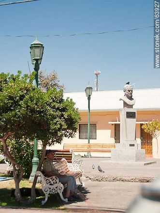 Square with a bust of Pedro Aguirre Cerda - Chile - Others in SOUTH AMERICA. Photo #63927