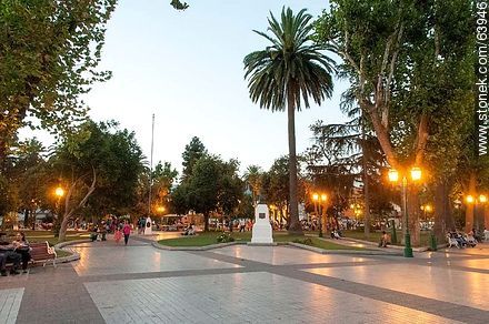 Plaza de Armas de Quillota al atardecer - Chile - Otros AMÉRICA del SUR. Foto No. 63946