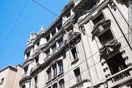 Antiguo edificio en la calle Prat - Chile - Otros AMÉRICA del SUR. Foto No. 64022