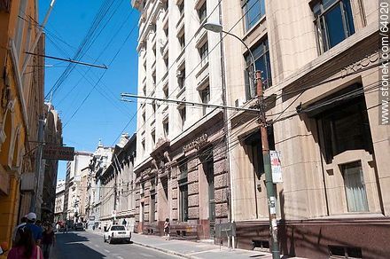 Banco Estado en la calle Prat - Chile - Otros AMÉRICA del SUR. Foto No. 64020